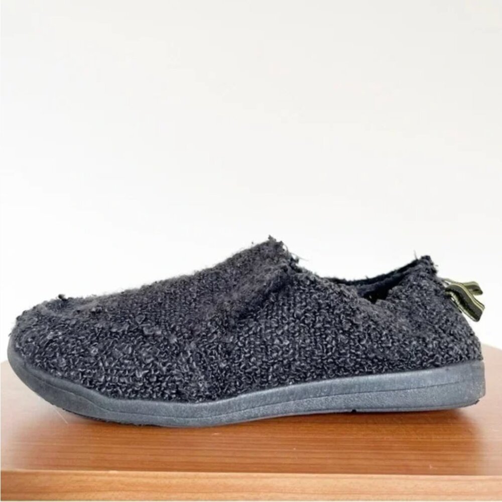 Vionic Malibu Slip-On Supportive Sneaker – Black Boucle, Size 6